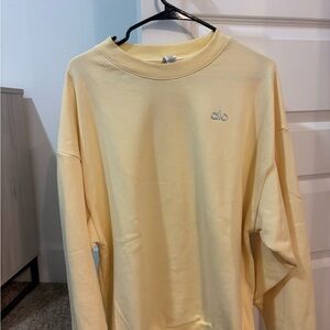 ALO Yoga Butter Yellow Accolade Crew Neck